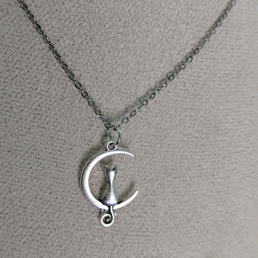 Elegant Silver Cat and Crescent Moon Necklace